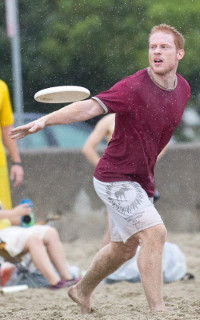 Alex Howlet playing ultimate